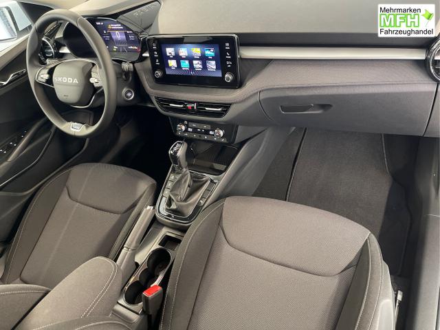 Skoda / Fabia / Wei&szlig; / / / 115PS DSG AHK+Kamera