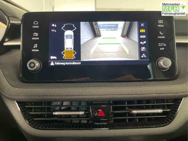 Skoda / Fabia / Wei&szlig; / / / 115PS DSG AHK+Kamera