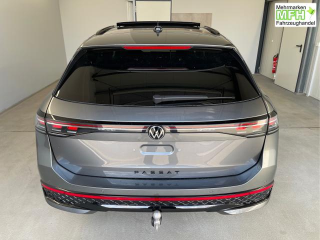Volkswagen / Passat Variant / Grau / / / 265PS AHK+Pano+Harman Kardon