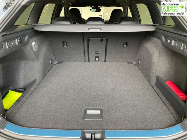 Volkswagen / Passat Variant / Grau / / / 265PS AHK+Pano+Harman Kardon