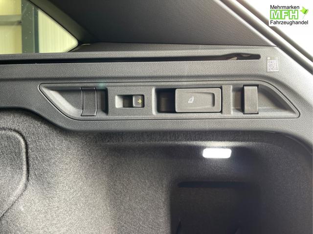 Volkswagen / Passat Variant / Grau / / / 265PS AHK+Pano+Harman Kardon