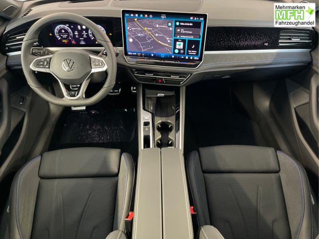 Volkswagen / Passat Variant / Silber / / / 265PS AHK+Pano+Harman Kardon