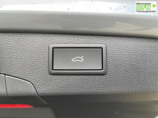 Volkswagen / Passat Variant / Silber / / / 265PS AHK+Pano+Harman Kardon