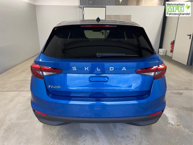 Skoda / Fabia / Blau / / / Selection 115PS DSG AHK+Dynamic+Kamera+Kessy+Alu16+Sitzheiz+Climatron+PDCvohi 