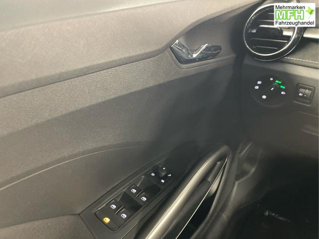 Skoda / Fabia / Blau / / / Selection 115PS DSG AHK+Dynamic+Kamera+Kessy+Alu16+Sitzheiz+Climatron+PDCvohi 