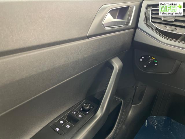 Volkswagen / Taigo / Grau / / / 115PS DSG Kessy+AHK+Navi