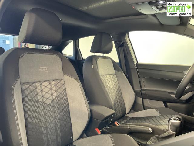 Volkswagen / Taigo / Silber / / / 150PS DSG Pano+IQ.Light+Discover Pro