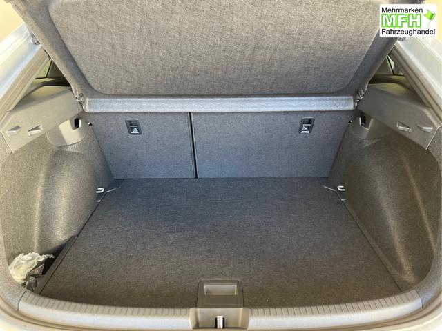 Volkswagen / Taigo / Silber / / / 150PS DSG Pano+IQ.Light+Discover Pro