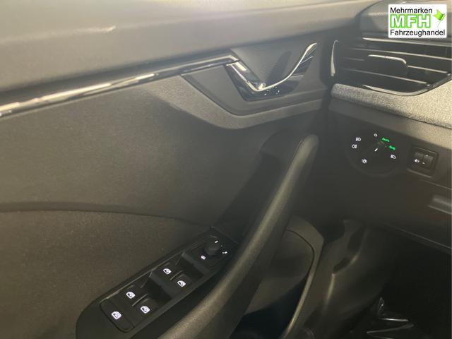 Skoda / KAMIQ / Blau / / / 115PS AHK+Kessy