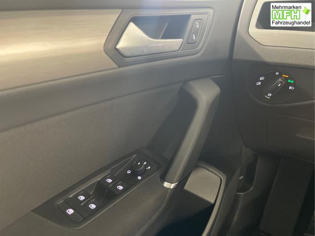 Volkswagen / Touran / Silber / / / 1.5 TSI DSG 7Sitz+AHK+IQ.Light+Kamera+Navi+eHeck+Keyless+Sitzheiz