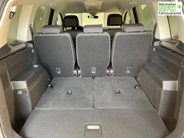 Volkswagen / Touran / Silber / / / 1.5 TSI DSG 7Sitz+AHK+IQ.Light+Kamera+Navi+eHeck+Keyless+Sitzheiz