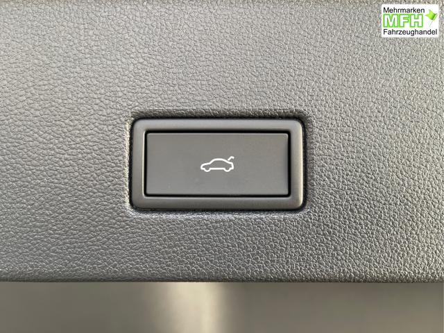 Volkswagen / T-Roc / Blau / / / 190PS 4M DSG Pano+AHK+Black+IQ.Light+IQ.Drive+eHeck+Kamera+Alu19