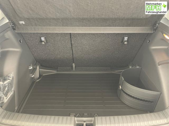 Skoda / Fabia / Weiß / / / 95PS Sitzheiz+Climatronic+SmartLink+LED+PDC+Touchscreen