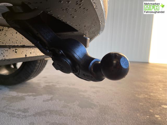 Skoda / Karoq / Schwarz / / / TSI 4x4 360&deg;+19 Zoll+Navi+AHK