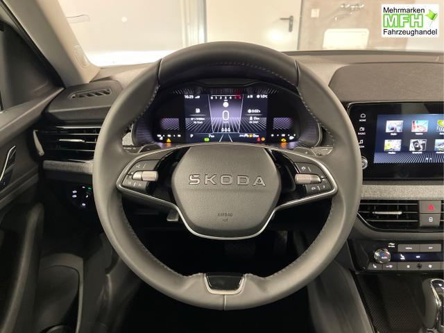 Skoda / KAMIQ / Wei&szlig; / / / 115PS DSG Matrix+AHK+Kamera+PDC vor+hi+Kessy+Sitzheizung+GVL