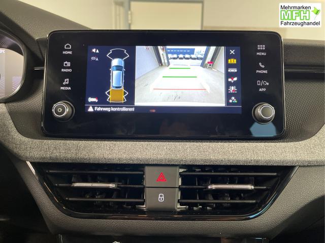 Skoda / KAMIQ / Grau / / / 115PS DSG Matrix+AHK+Kamera+PDC vor+hi+Kessy+Sitzheizung+GVL