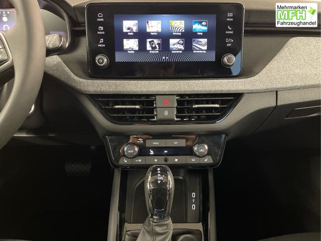 Skoda / KAMIQ / Silber / / / 115PS DSG Matrix+AHK+Kamera+PDC vor+hi+Kessy+Sitzheizung+GVL