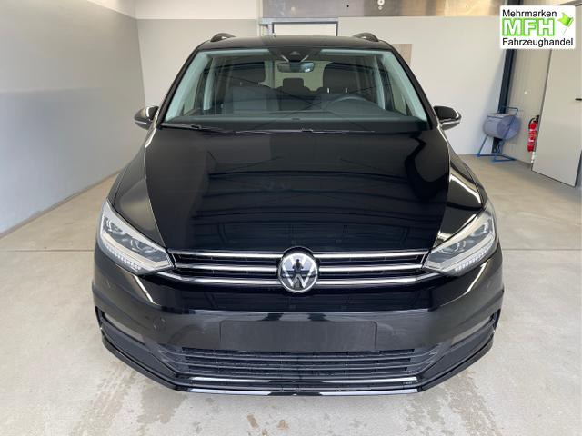 Volkswagen / Touran / Schwarz / / / 7Si+IQ.Light+TrailerAss+Cam