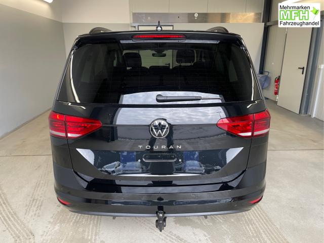 Volkswagen / Touran / Schwarz / / / 7Si+IQ.Light+TrailerAss+Cam