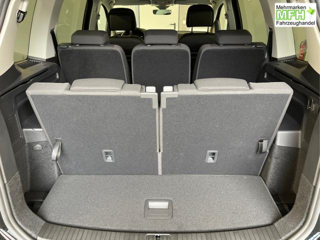 Volkswagen / Touran / Schwarz / / / 7Si+IQ.Light+TrailerAss+Cam