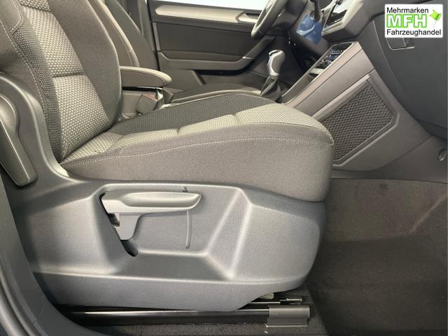 Volkswagen / Touran / Grau / / / 7Si+IQ.Light+TrailerAss+Cam