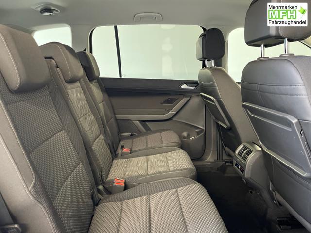 Volkswagen / Touran / Grau / / / 7Si+IQ.Light+TrailerAss+Cam