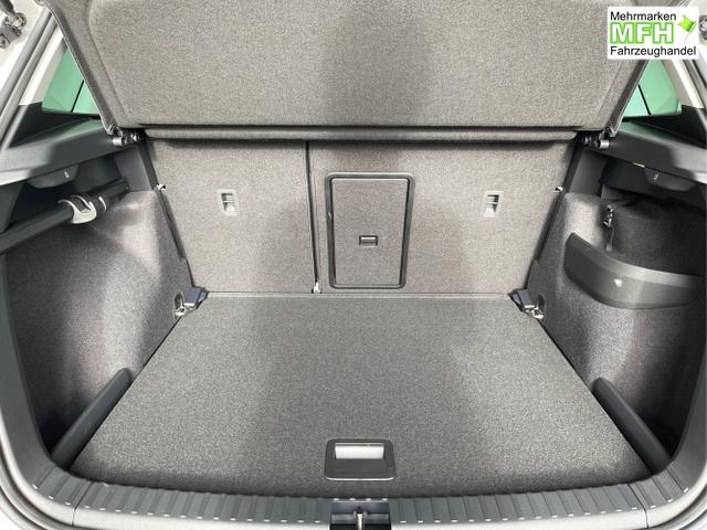 Skoda / Karoq / Grau / / / 150PS DSG AHK+Kamera+ACC+Kessy+Kamera+ParkPilot vo+hi+App