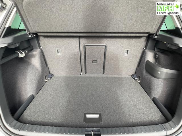 Skoda / Karoq / Blau / / / 150PS DSG AHK+Kamera+ACC+Kessy+Kamera+ParkPilot vo+hi+App