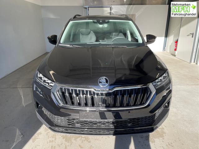 Skoda / Karoq / Schwarz / / / 150PS DSG AHK+Kamera+ACC+Kessy+Kamera+ParkPilot vo+hi+App