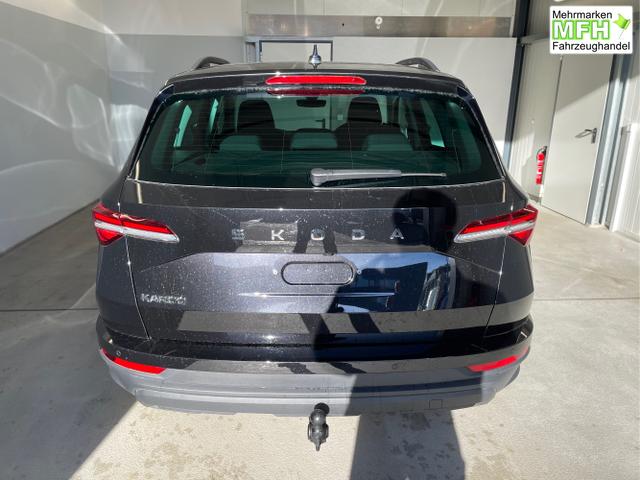 Skoda / Karoq / Schwarz / / / 150PS DSG AHK+Kamera+ACC+Kessy+Kamera+ParkPilot vo+hi+App