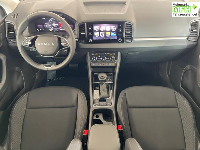 Skoda / Karoq / Schwarz / / / 150PS DSG AHK+Kamera+ACC+Kessy+Kamera+ParkPilot vo+hi+App