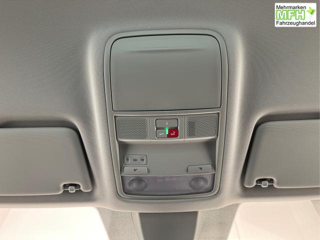 Skoda / Karoq / Schwarz / / / 150PS DSG AHK+Kamera+ACC+Kessy+Kamera+ParkPilot vo+hi+App