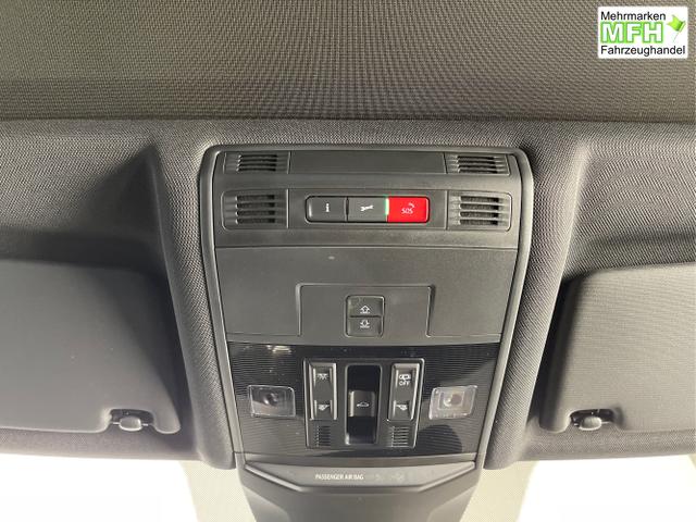 Volkswagen / T-Roc / Schwarz / / / TDI DSG Pano+Black Style+AHK+Navi+ergoActive+IQ.Drive+Kamera+Keyless 