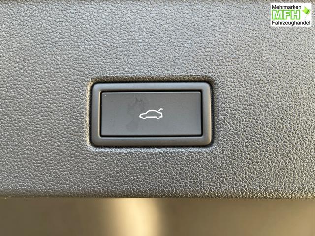 Volkswagen / T-Roc / Wei&szlig; / / / TDI DSG Pano+Black Style+AHK+Navi+ergoActive+IQ.Drive+Kamera+Keyless
