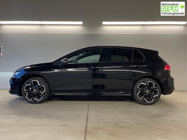 Volkswagen / Golf / Schwarz / / / 150PS DSG+Black Style