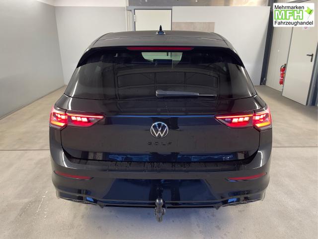 Volkswagen / Golf / Schwarz / / / 150PS DSG+Black Style