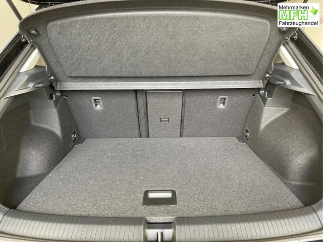 Volkswagen / T-Roc / Schwarz / / / 150PS AHK+Keyless+Kamera+ACC+Sitzheiz+Climatronic+Alu17