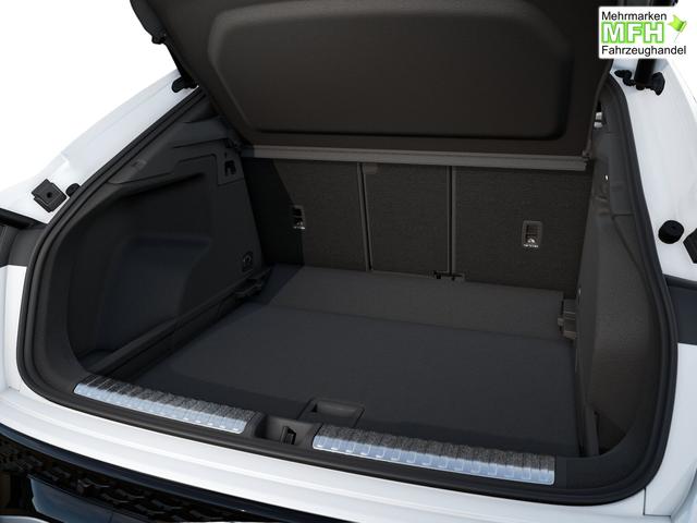 Audi Q3 Sportback NEU TFSI quattro S line TechPro+Matrix+AHK+Alu19+KlimaPlus+ExtSchwarz+DCC 