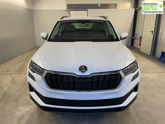 Skoda / Karoq / Wei&szlig; / / / 150PS DSG AHK+Kamera+ACC+Kessy+Kamera+ParkPilot vo+hi+App