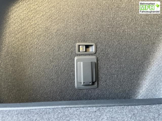 Cupra / Leon Sportstourer / Blau / / / 150PS TDI DSG AHK+Kamera+el. Heckklappe