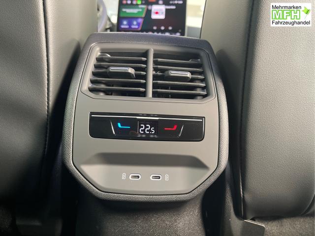 Cupra / Leon Sportstourer / Schwarz / / / 150PS TDI DSG AHK+Kamera+el. Heckklappe