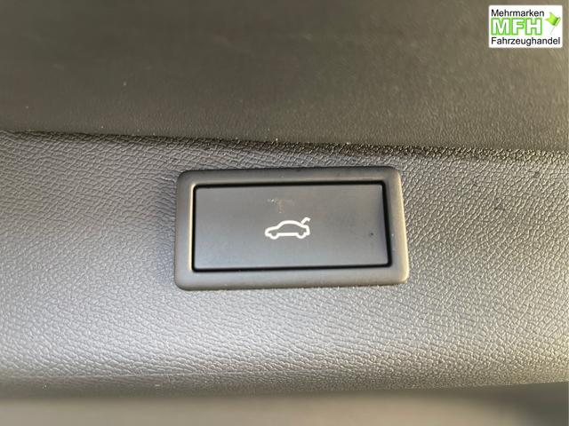 Cupra / Leon Sportstourer / Schwarz / / / 150PS TDI DSG AHK+Kamera+el. Heckklappe