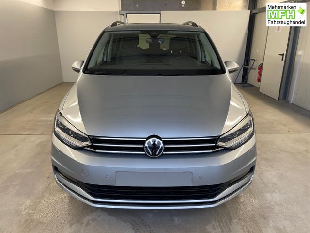 Volkswagen / Touran / Silber / / / 7Si+IQ.Light+TrailerAss+Cam