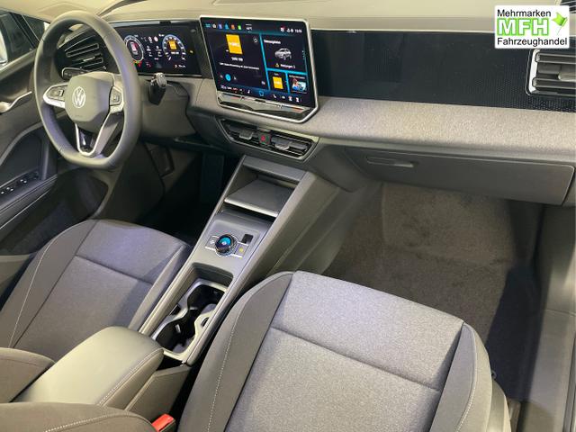 Volkswagen / Tiguan / Grau / / / 130PS eTSI DSG AHK+Kamera+Sitzheizung+App-Connect+PDC vo+hi