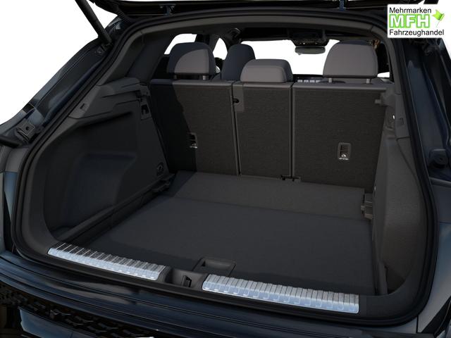 Audi Q3 NEU TFSI quattro S line Tech+AHK+Alu19+LEDplus+KlimaPlus+ExtSchwarz 