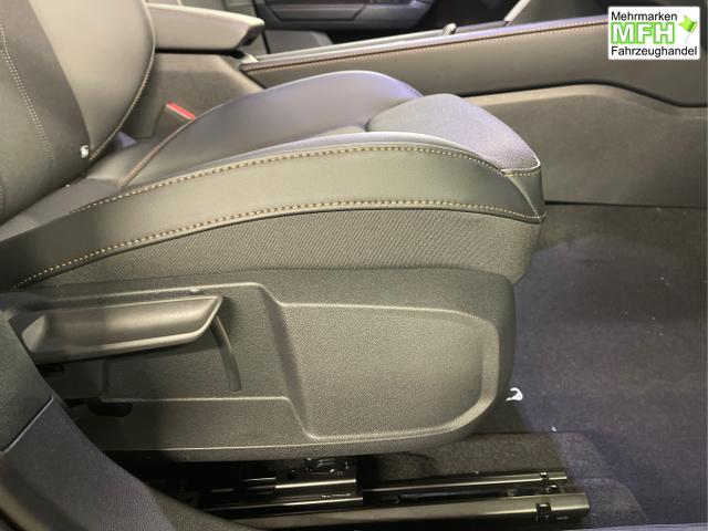 Cupra / Leon Sportstourer / Schwarz / / / 150PS TDI DSG AHK+Matrix+Navi+Kessy+Kamera+SideAssist+Sitzheiz+Alu18