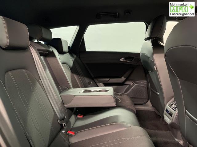 Cupra / Leon Sportstourer / Schwarz / / / 150PS TDI DSG AHK+Matrix+Navi+Kessy+Kamera+SideAssist+Sitzheiz+Alu18