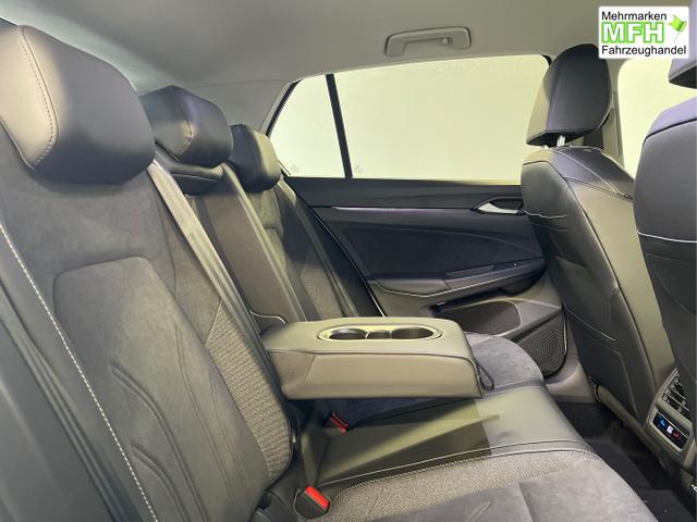 Volkswagen / Golf / Wei&szlig; / / / 1.5 eHybrid 150kW/204PS DSG IQ.Light+Navi+Travel Assist+HUD+Winterpaket