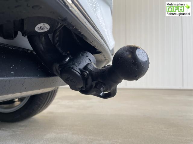 Volkswagen / Golf / Wei&szlig; / / / 1.5 eHybrid 150kW/204PS DSG IQ.Light+Navi+Travel Assist+HUD+Winterpaket