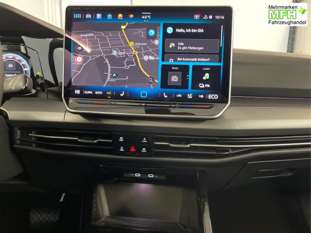 Volkswagen / Golf / Schwarz / / / 1.5 eHybrid 150kW/204PS DSG IQ.Light+Navi+Travel Assist+HUD+Winterpaket